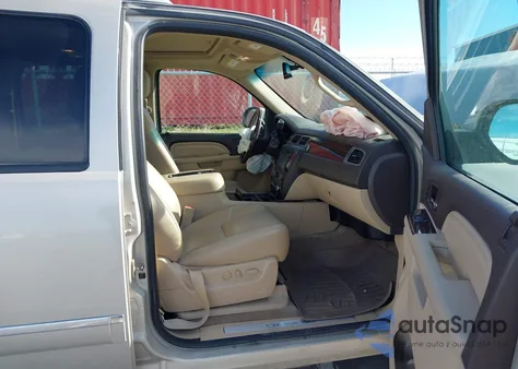 2013 GMC Yukon Xl 1500 Denali z USA, uszkodzony, nr VIN 1GKS2MEF3DR307580